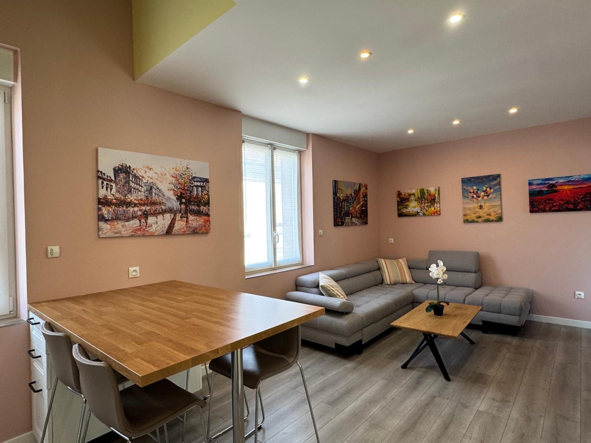 Апартаменти 70M2 Climatise - Parking Prive - Lycee Roosevelt - Reims Arena Екстер'єр фото